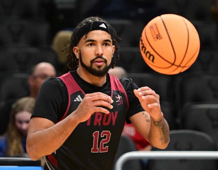 Hoosier Huddle: Indiana Hoosiers  Football & Basketball Recruiting