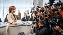 Moldova backs joining EU by thin margin